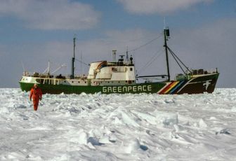 image: Rainbow Warrior - Barbouzes, hippies et mensonge d'État